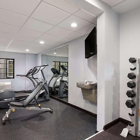 Quality Suites I-44 Tulsa Ngoại thất bức ảnh