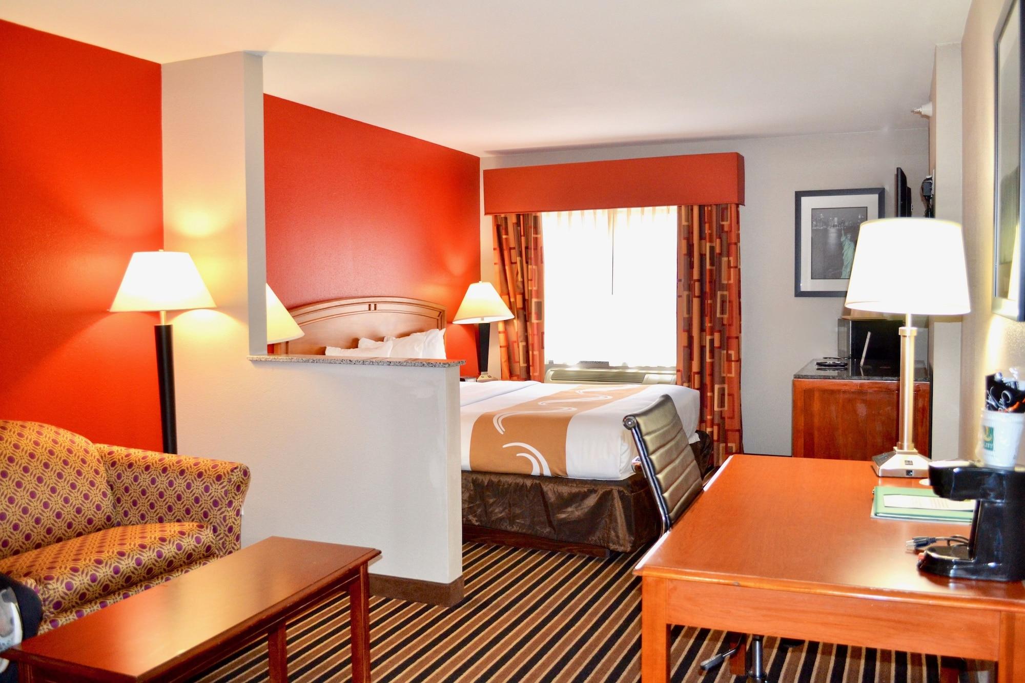 Quality Suites I-44 Tulsa Ngoại thất bức ảnh