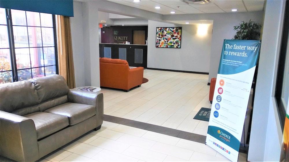 Quality Suites I-44 Tulsa Ngoại thất bức ảnh