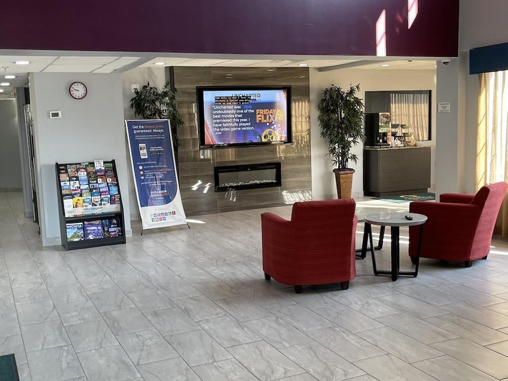 Quality Suites I-44 Tulsa Ngoại thất bức ảnh